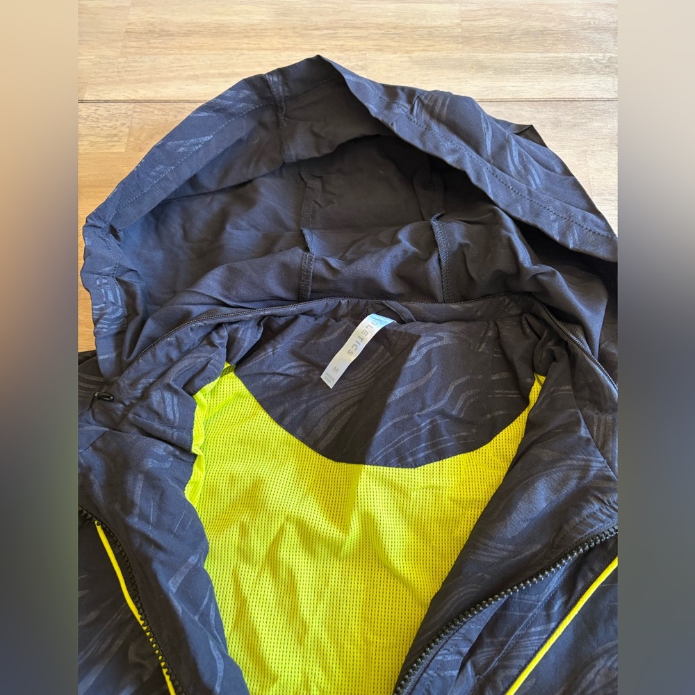Fabletics Cropped Jacket - Picture 2 of 5
